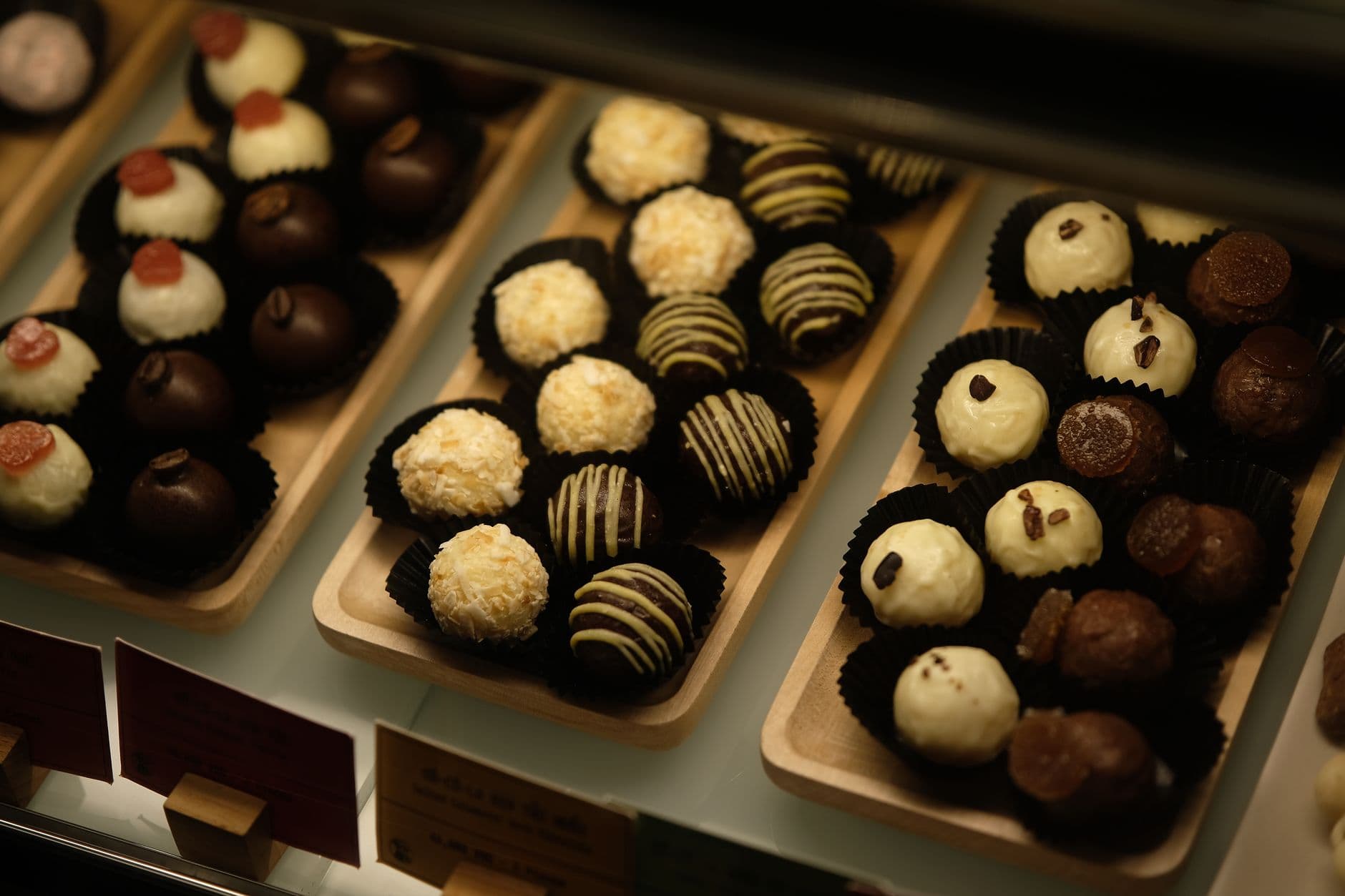 Lindt Wholesale in the UK: A Buyer's Guide