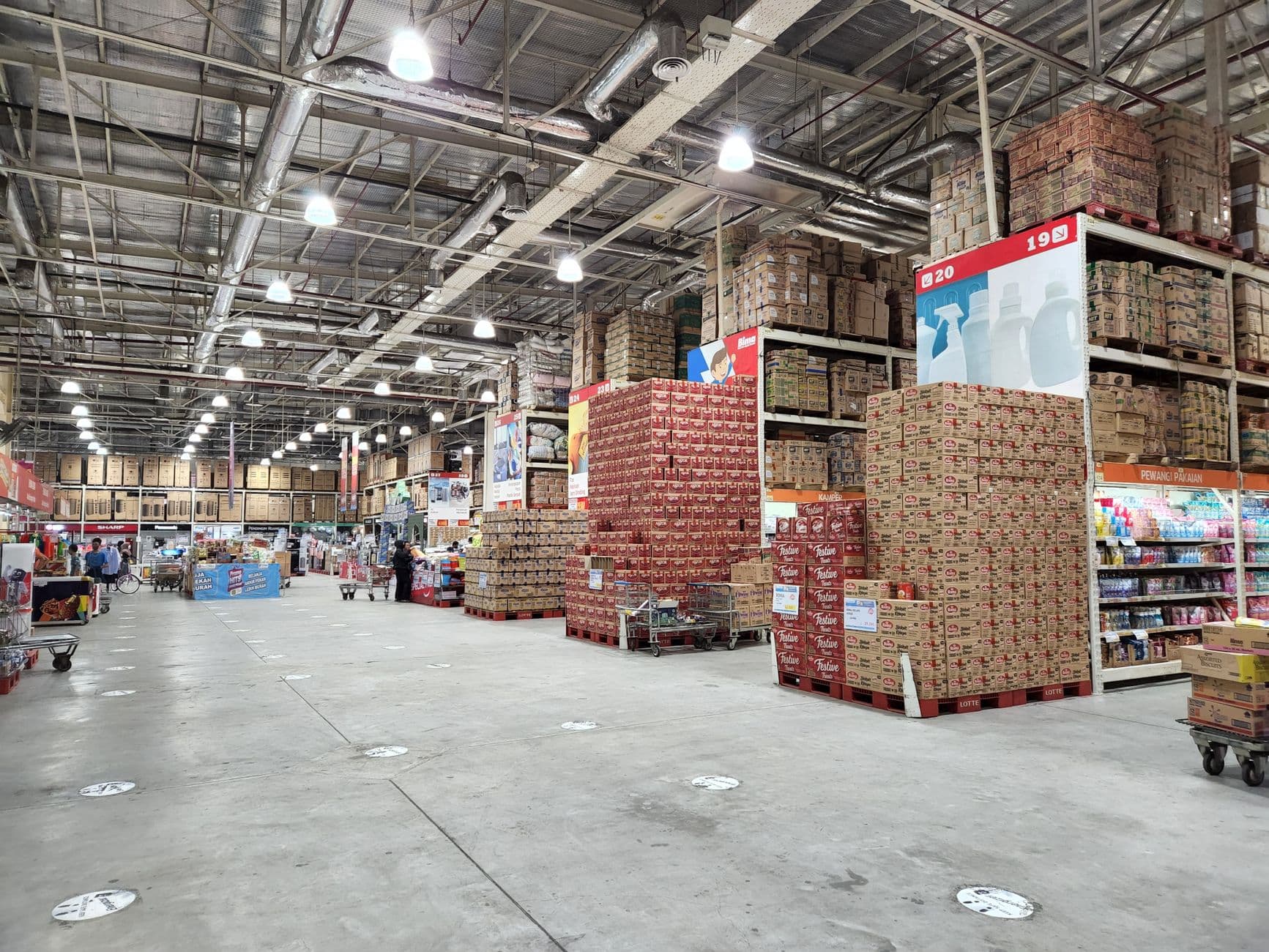 Warehouse Club Candy Supplier